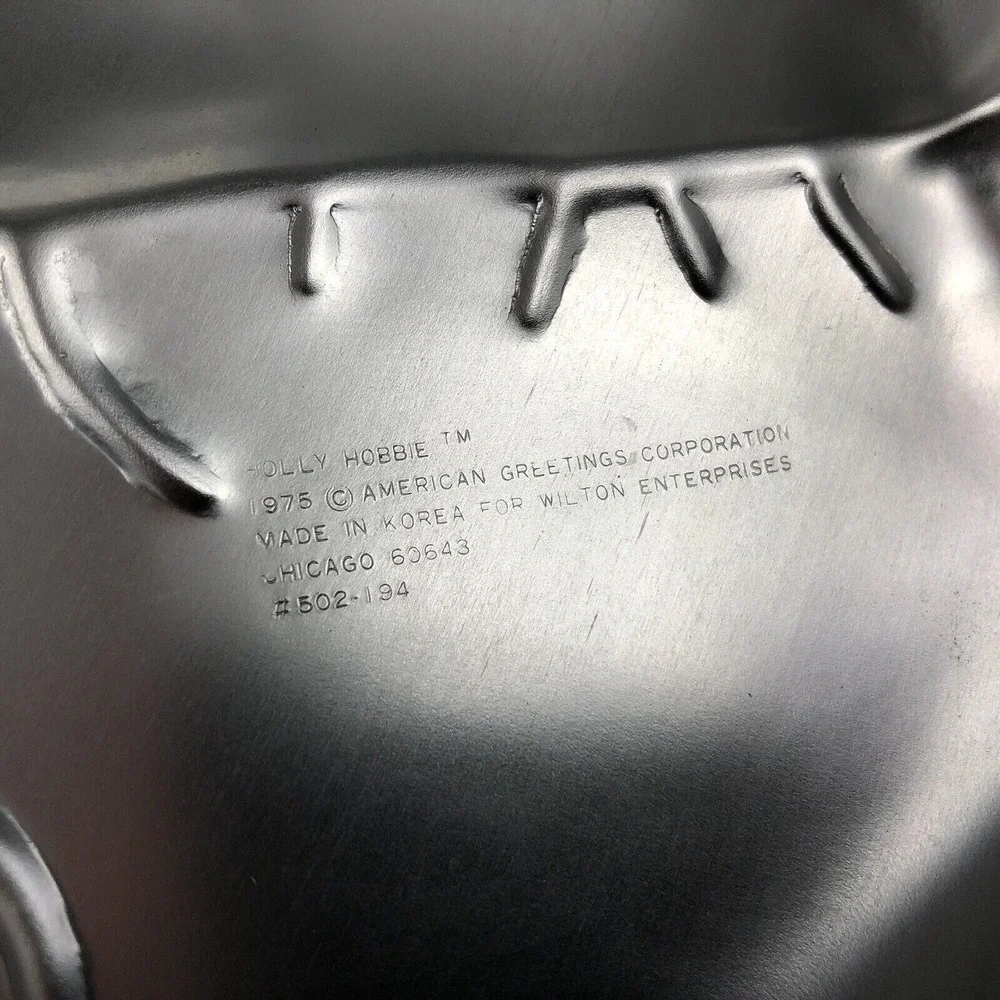 HOLLY HOBBIE WILTON‎ BIRTHDAY PARTY TIN CAKE PAN VINTAGE 1975 AMERICAN GREETINGS